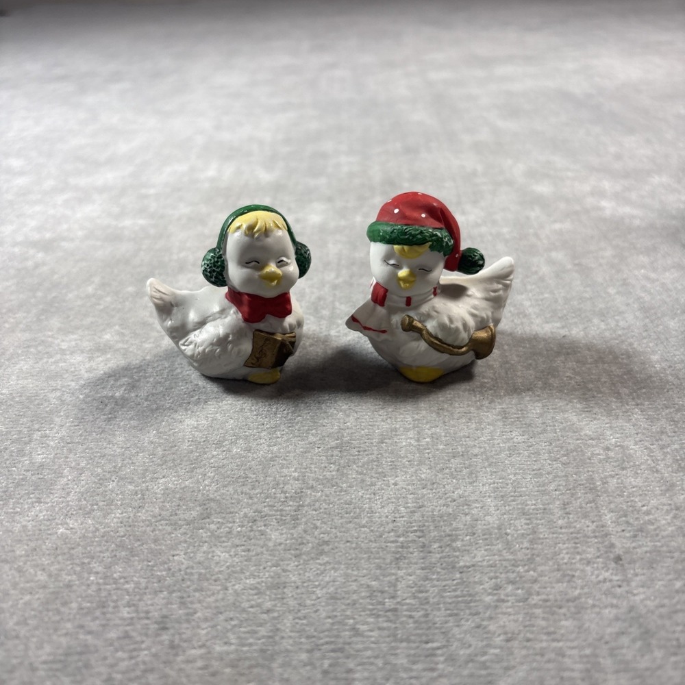 Vintage Singing Christmas Carol Birds Winter Figurines Set of 2 Multicolor